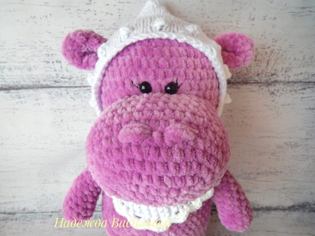 Вязаный бегемот