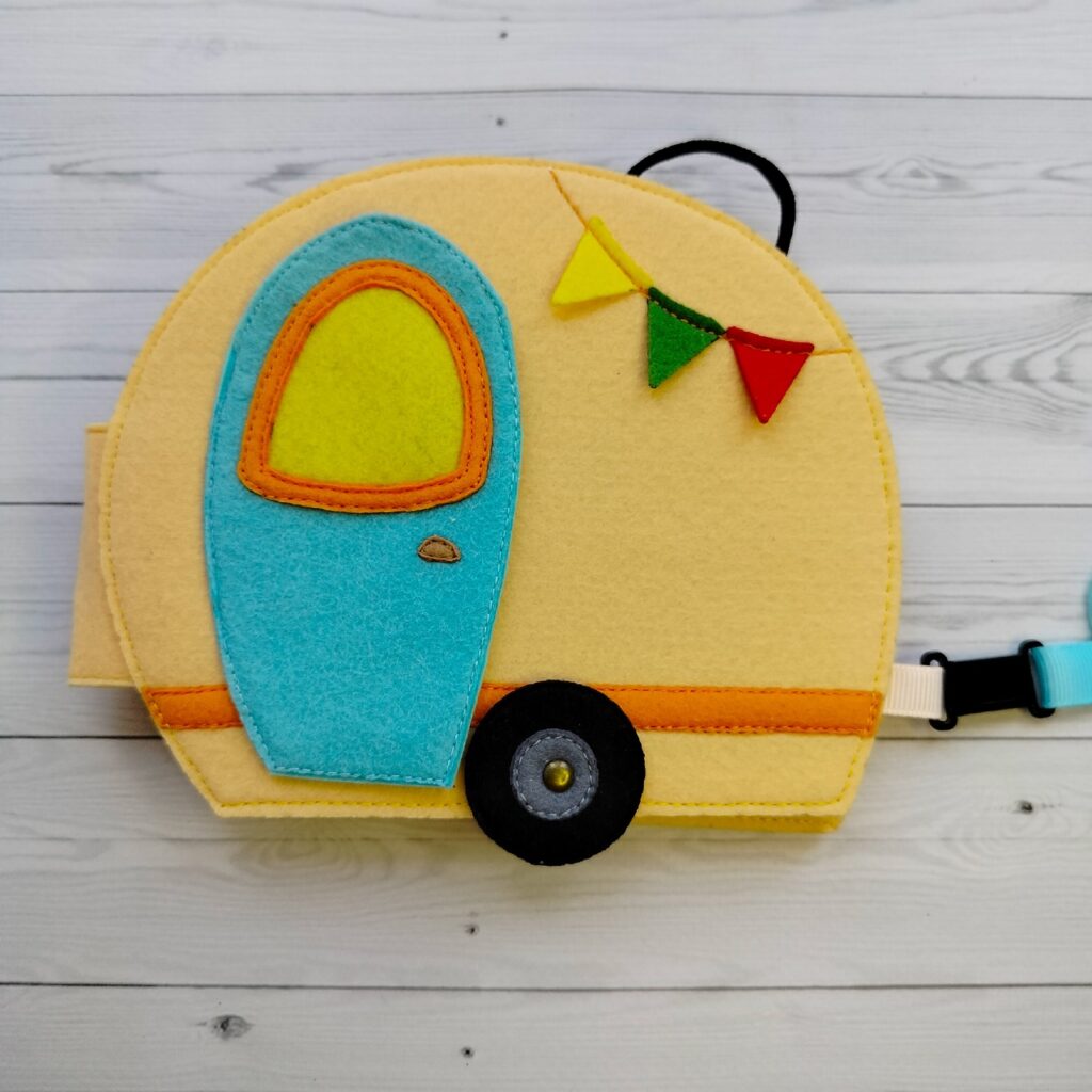 Фетровая книжка «Крошка Крот — турист»