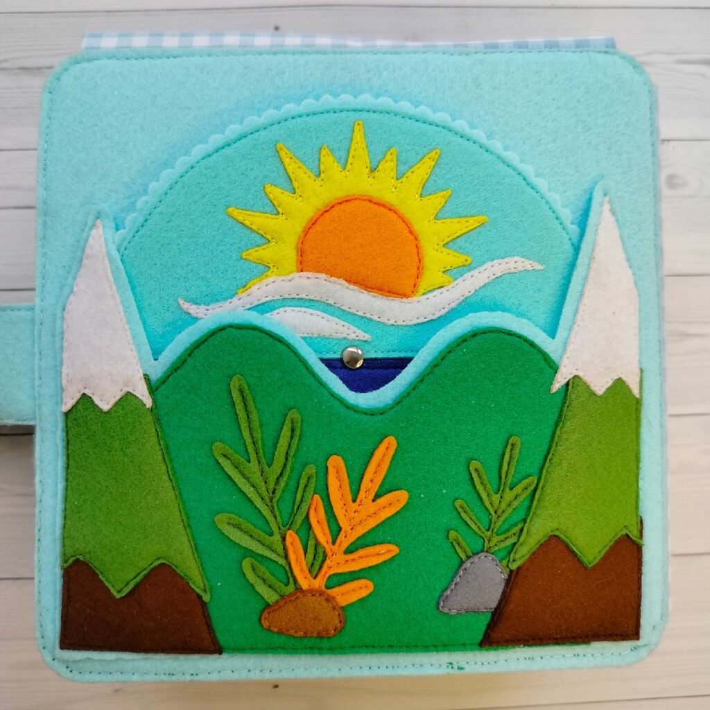 Фетровая книжка «Крошка Крот — турист»