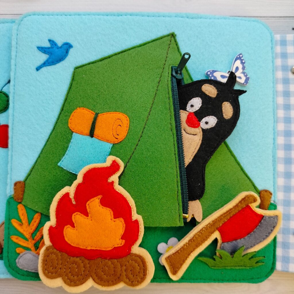 Фетровая книжка «Крошка Крот — турист»