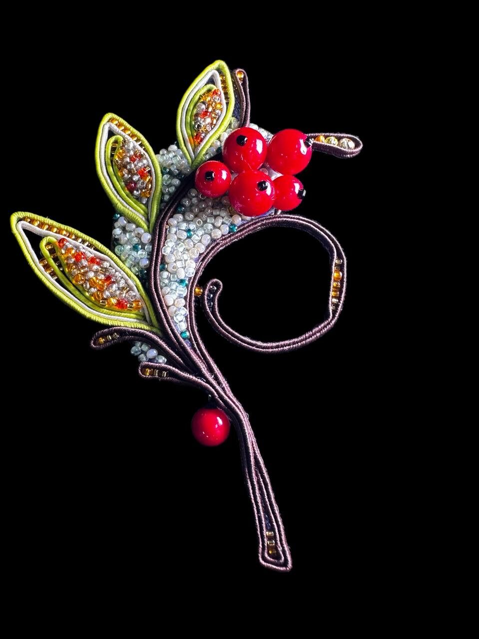 Ветка рябины