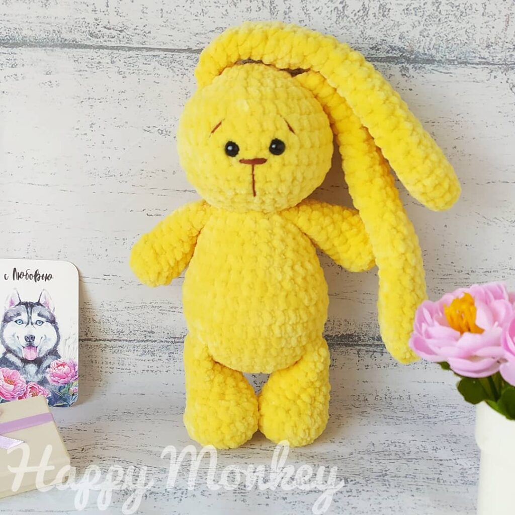 Зайка вязаная