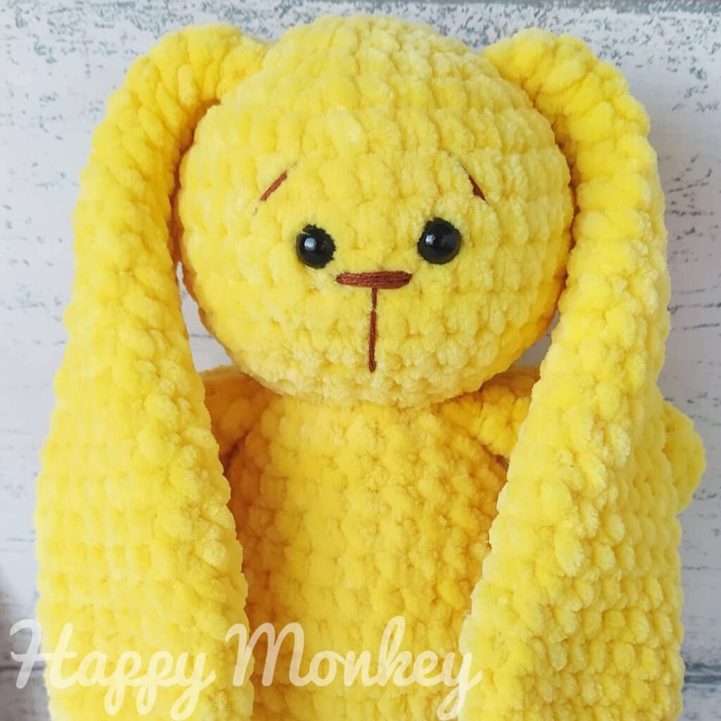 Зайка вязаная