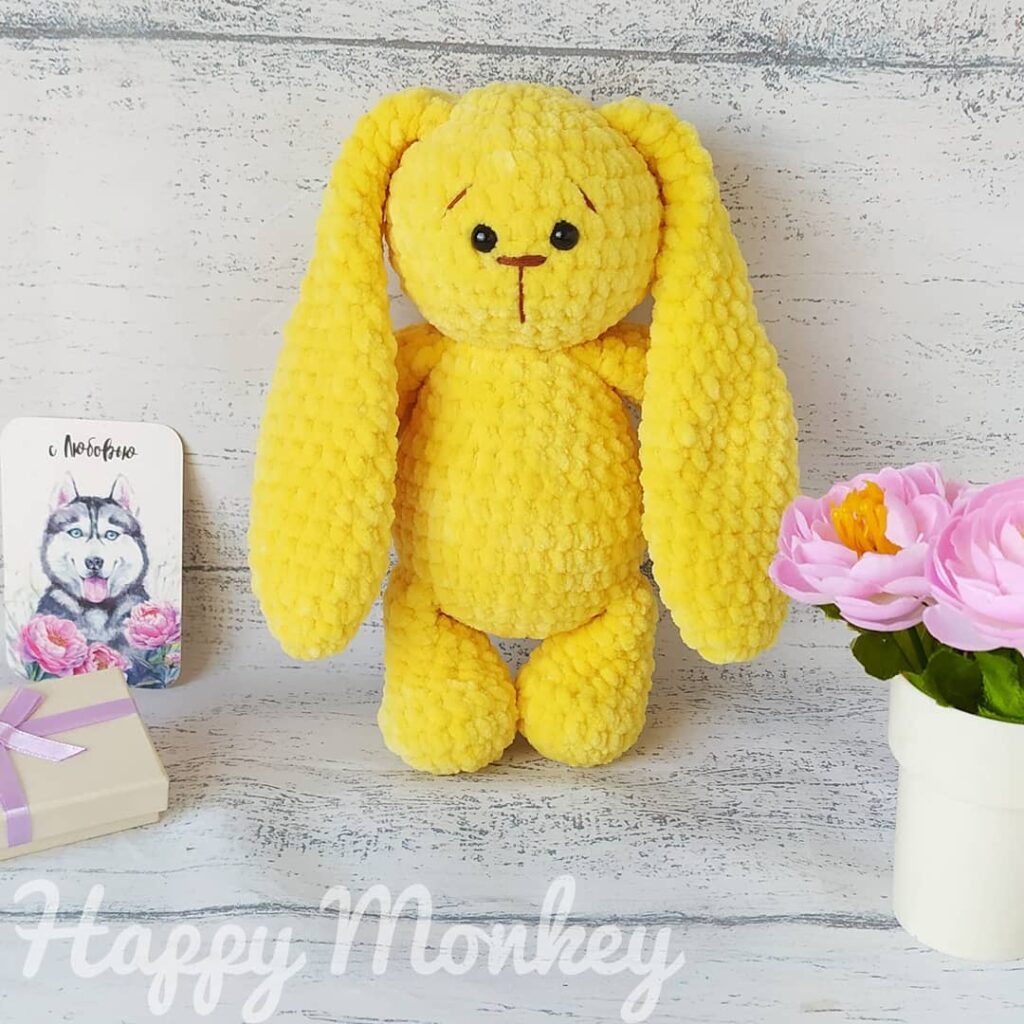 Зайка вязаная