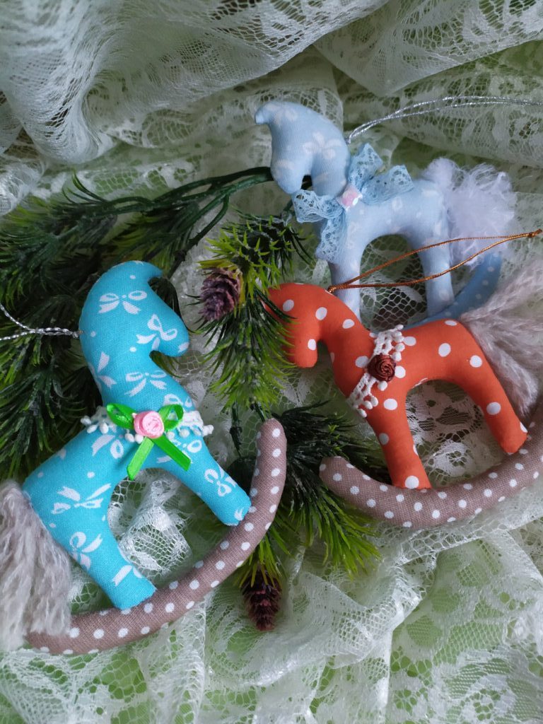 Лошадка на качалочке