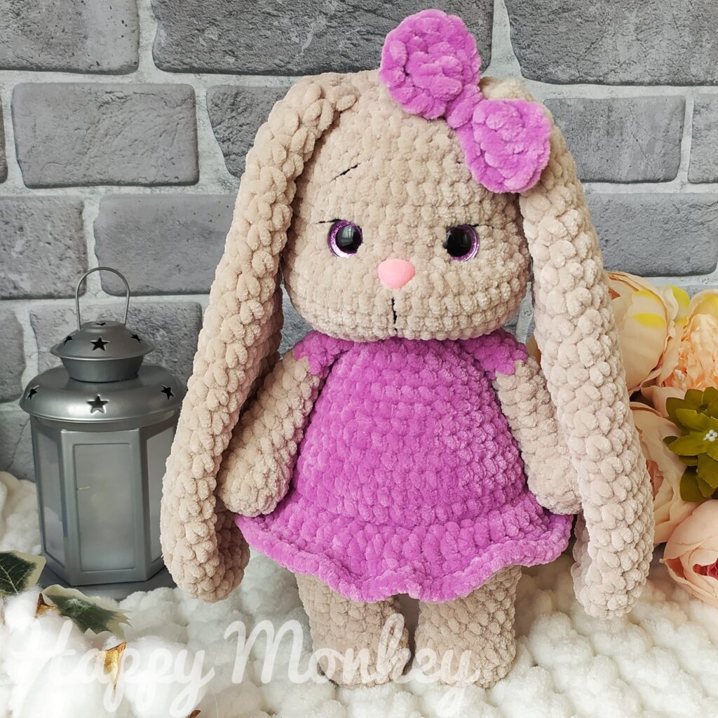 Зайка вязаная