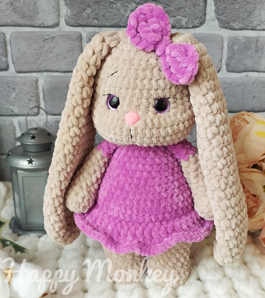 Зайка вязаная