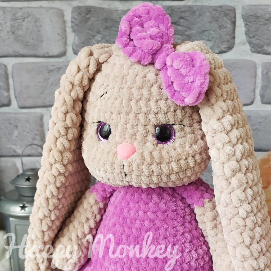 Зайка вязаная