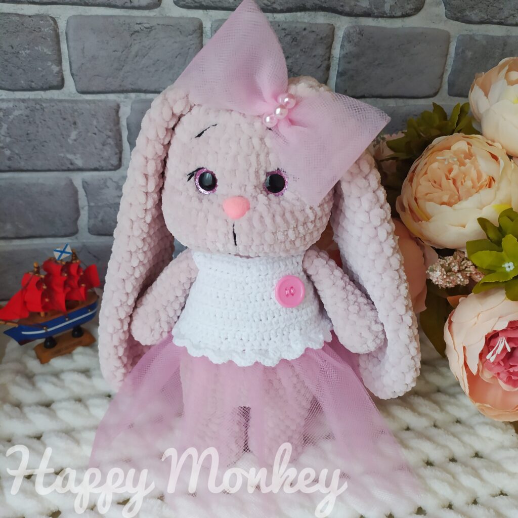 Зайка вязаная