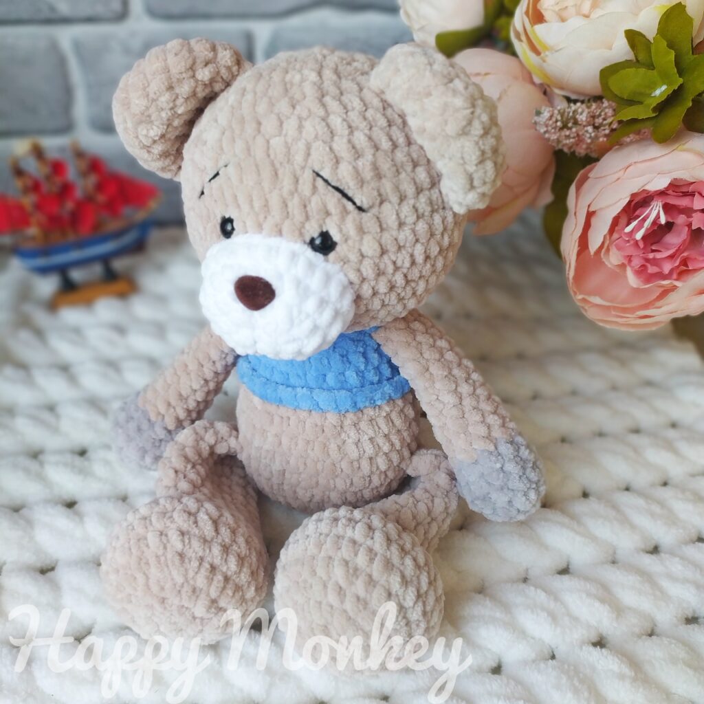 Мишка вязаный