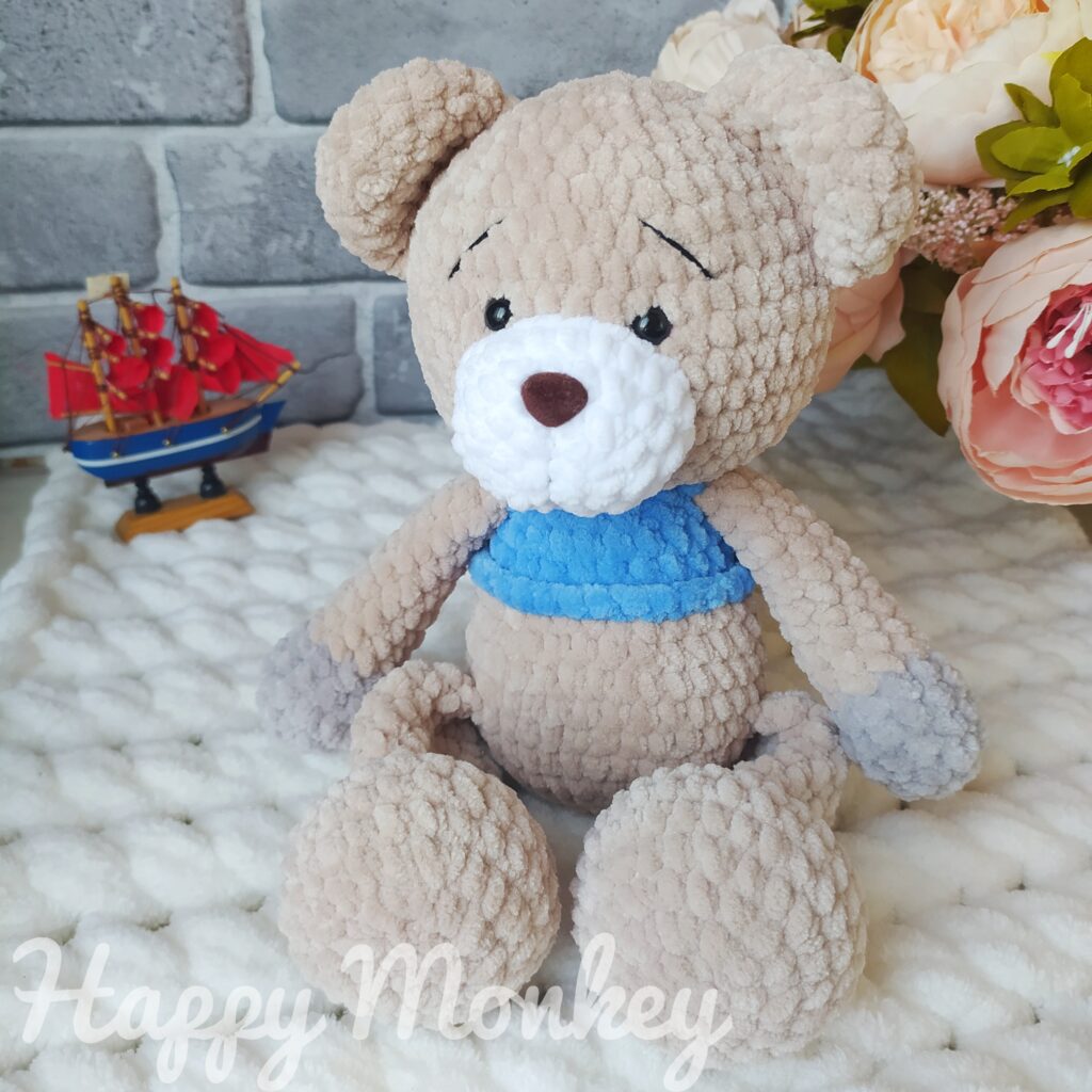Мишка вязаный