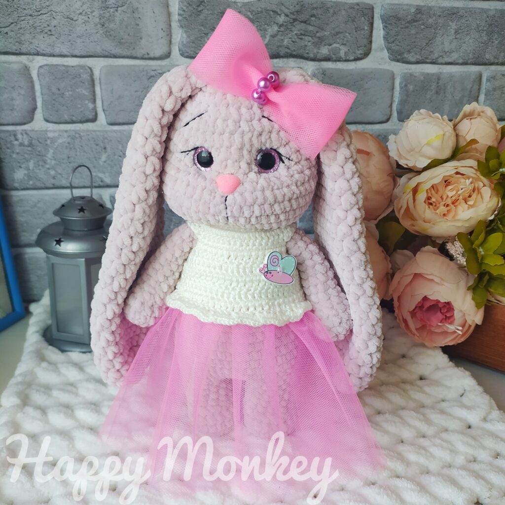 Зайка вязаная