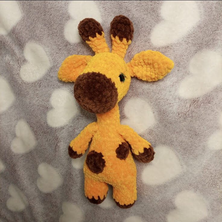 Жираф вязаный