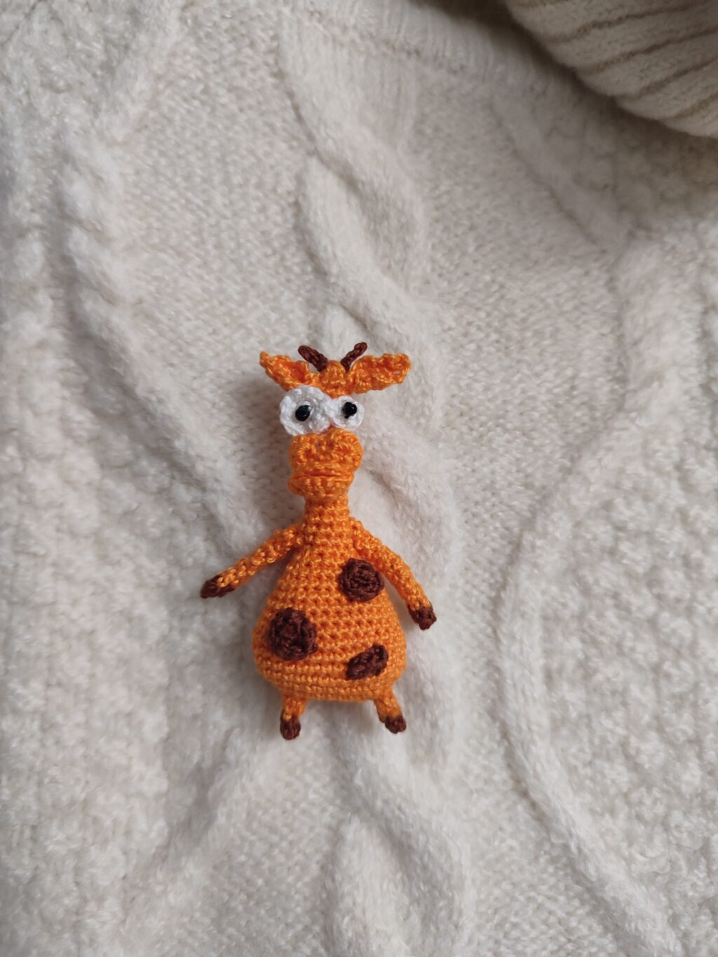 Брошь «жираф»