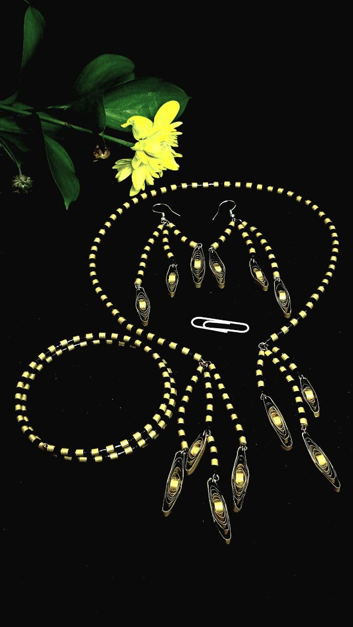 Комплект украшений квиллинг