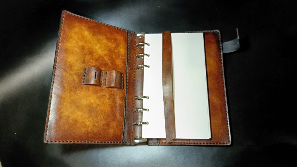 Блокнот из натуральной кожи с черепом и сменными блоками