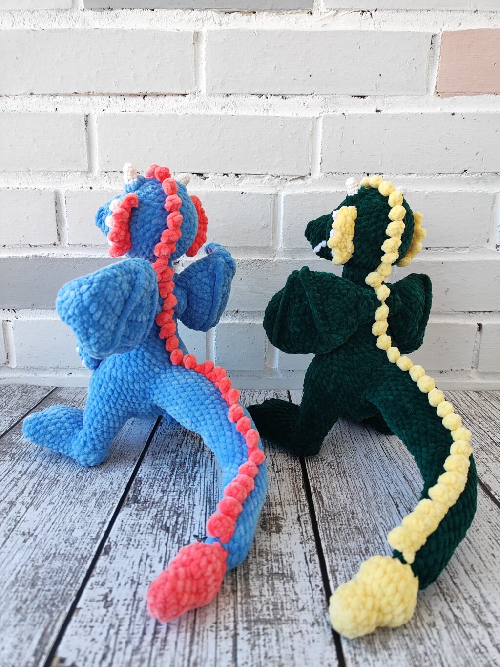 Дракон плюшевый