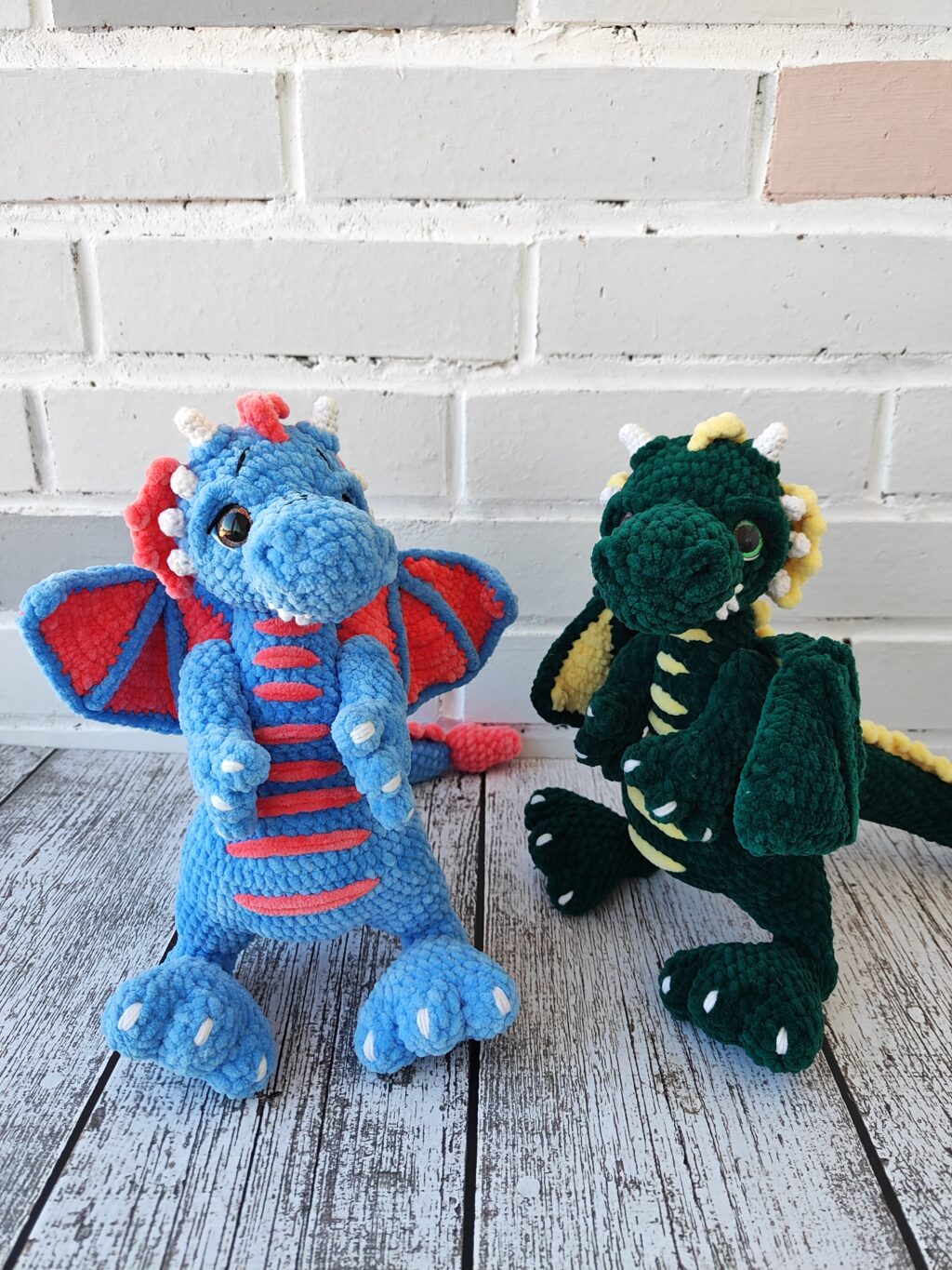 Дракон плюшевый