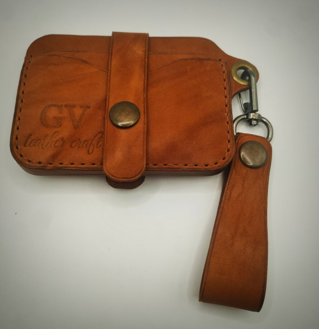 Кожанный картхолдер цвета коньяк