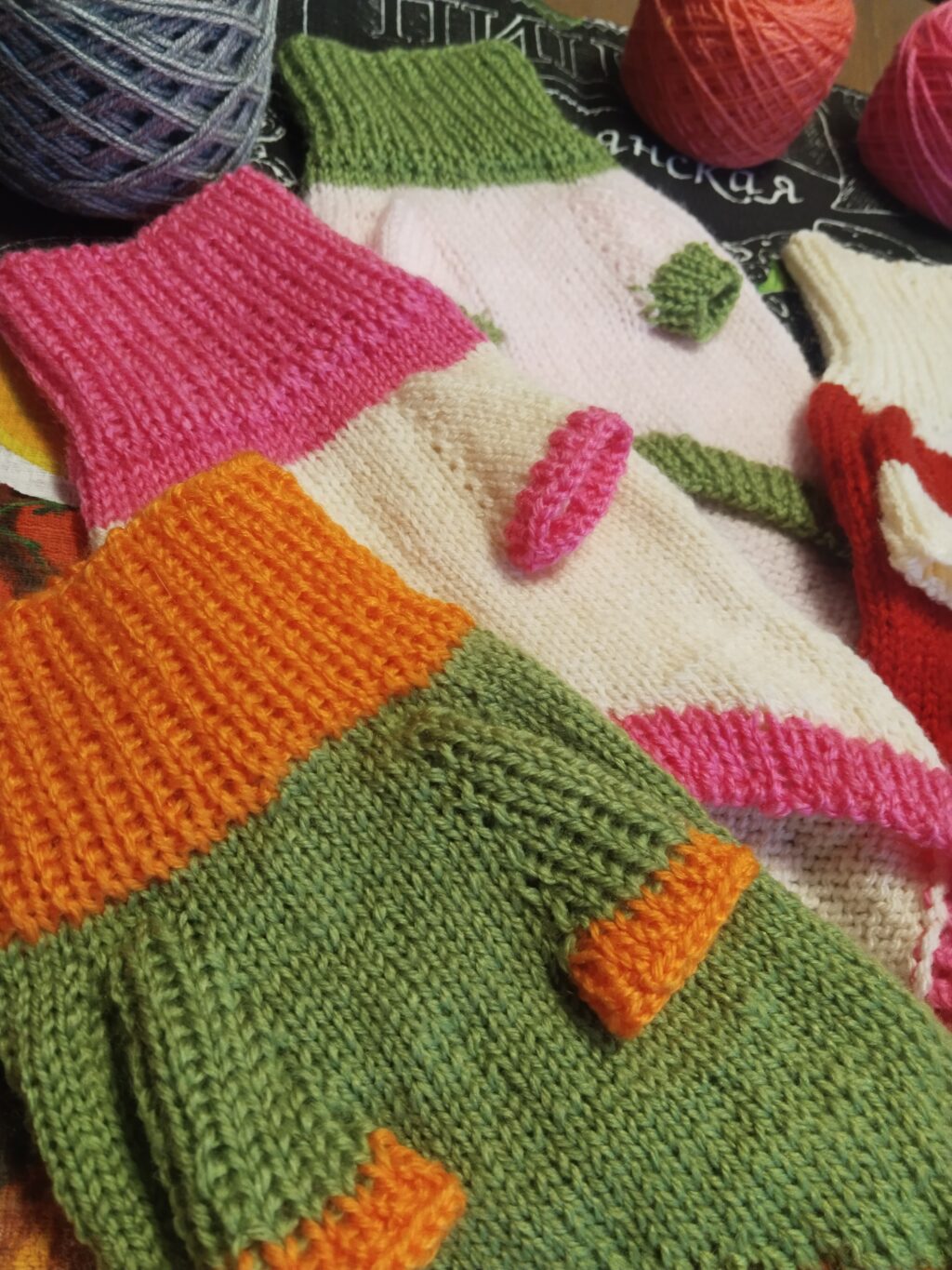 Свитер для маленьких собак