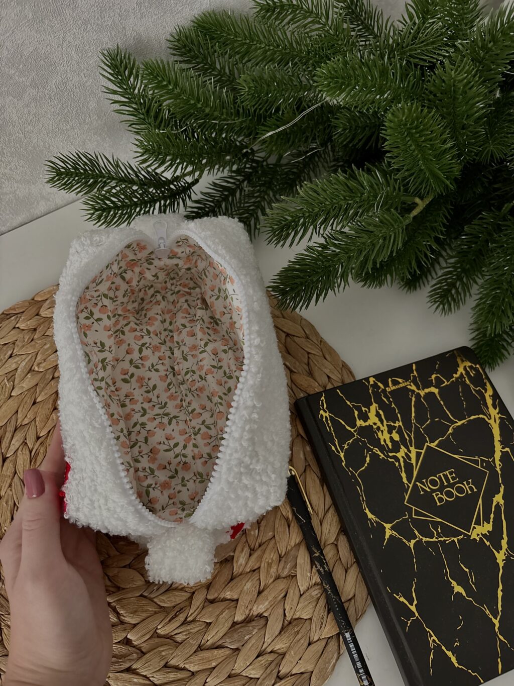 Мягкая косметичка