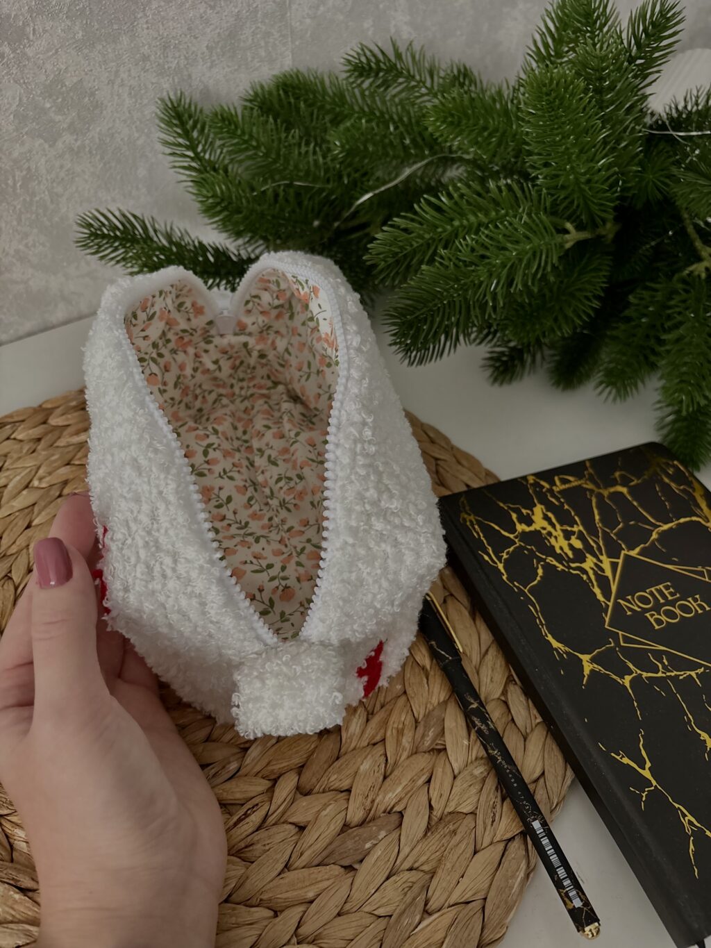 Мягкая косметичка