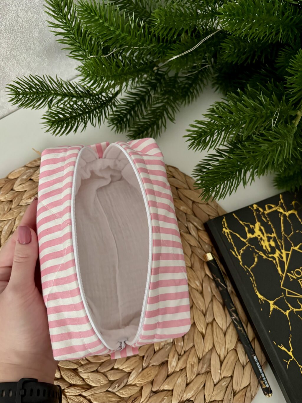 Трендовая мягкая косметичка как из Pinterest