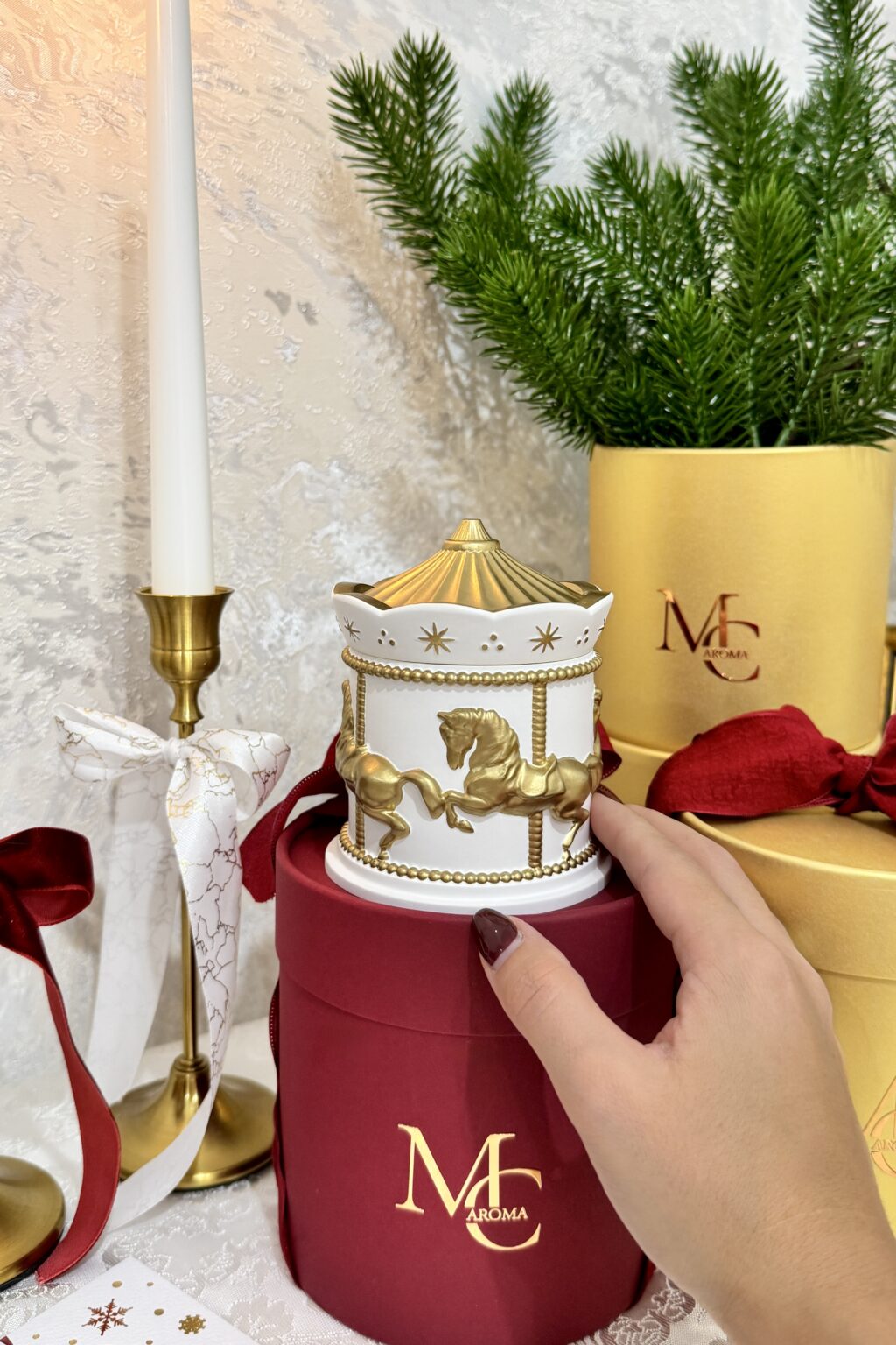 Свеча новогодняя «Карусель с лошадками»