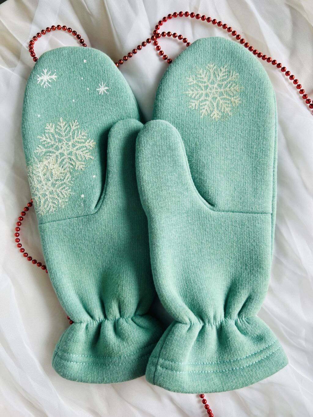 Варежки с ручной росписью «Гжель»