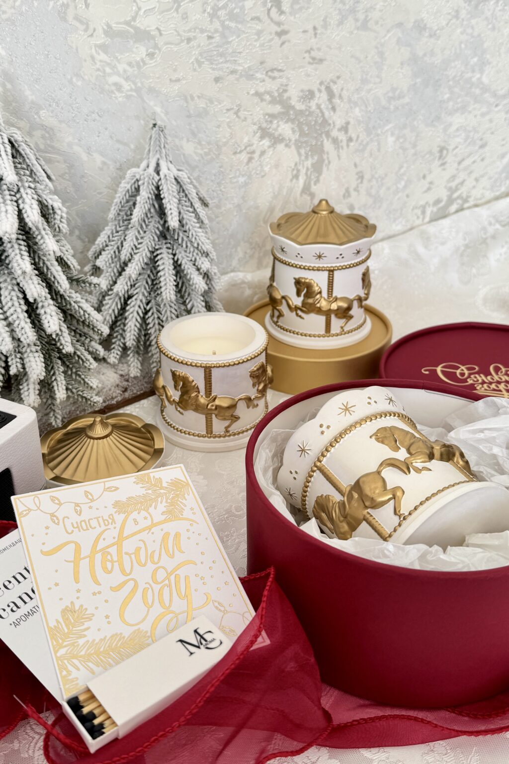 Свеча новогодняя «Карусель с лошадками»
