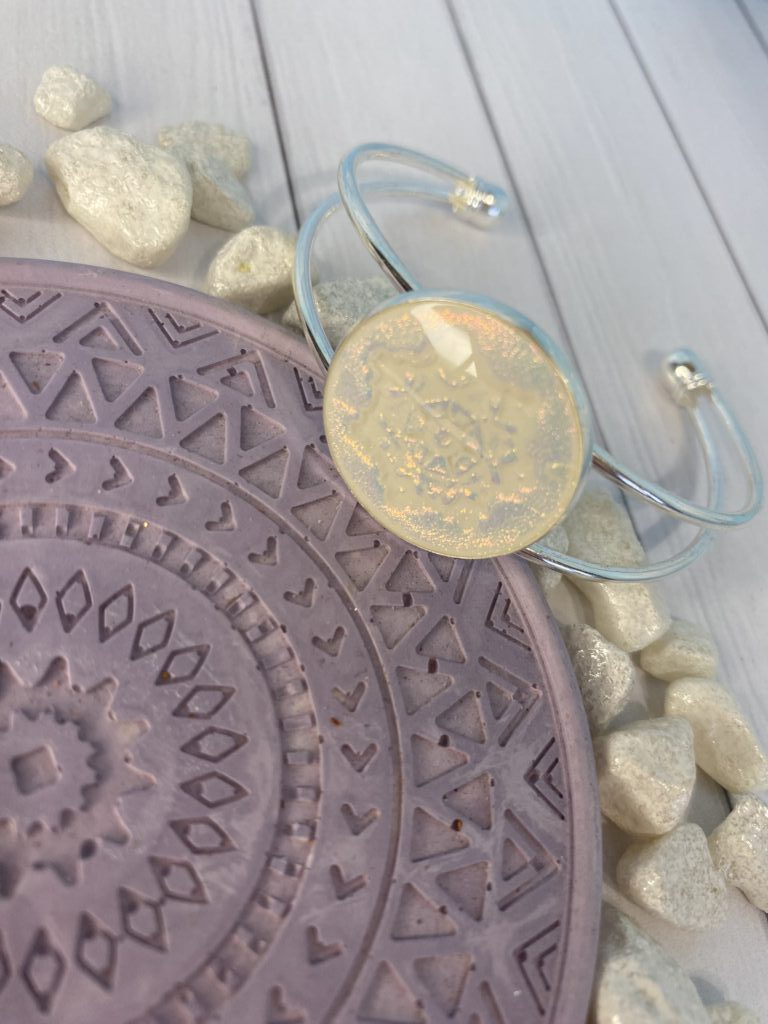 Зимний браслет манжета