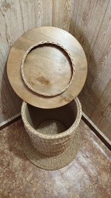 Столик из бумажной лозы с системой хранения