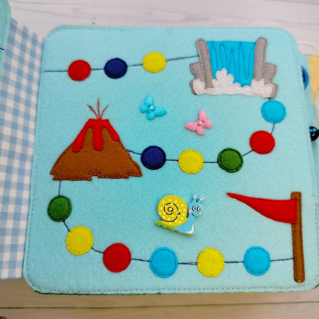 Фетровая книжка «Крошка Крот — турист»