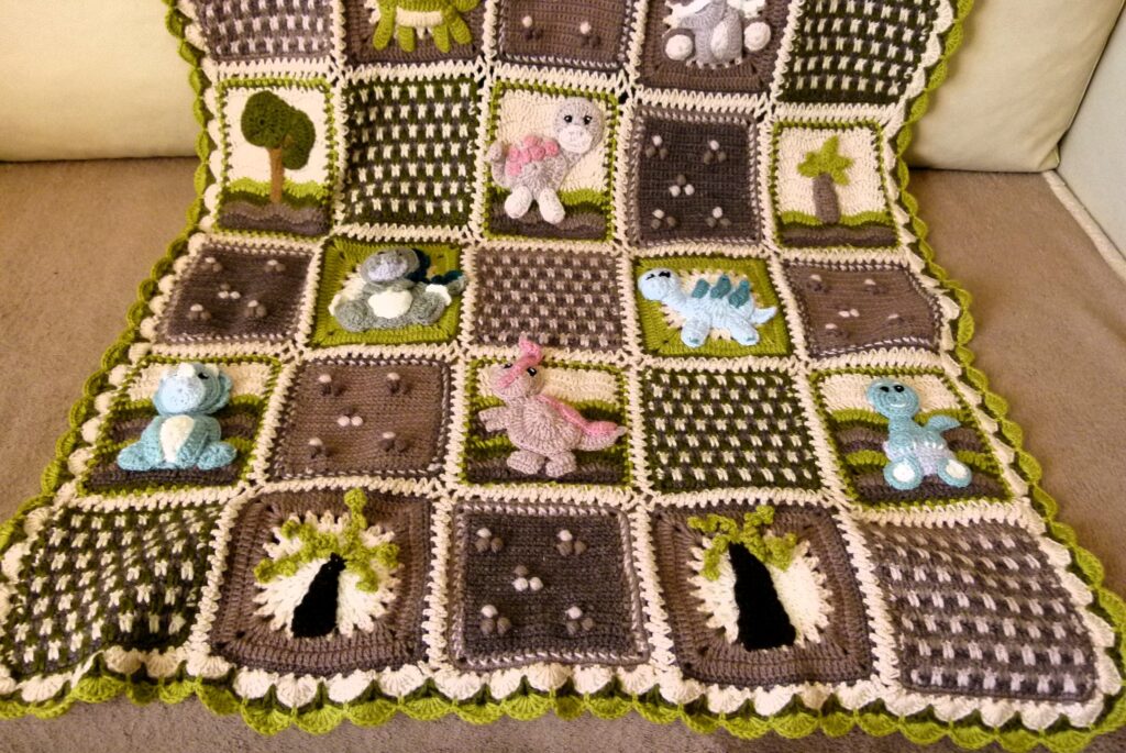 Детский плед «Дино» ручной работы