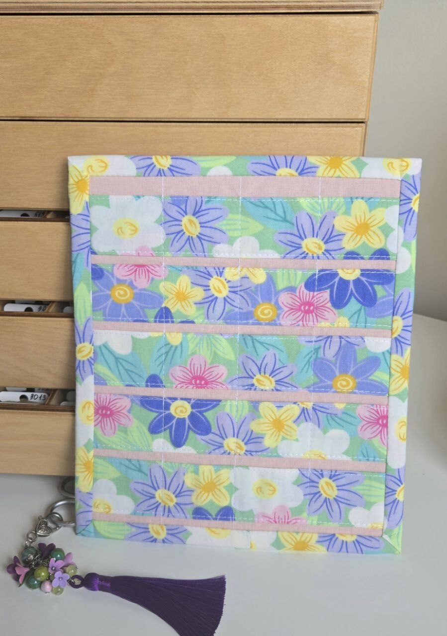 Органайзер для бобин с мулине