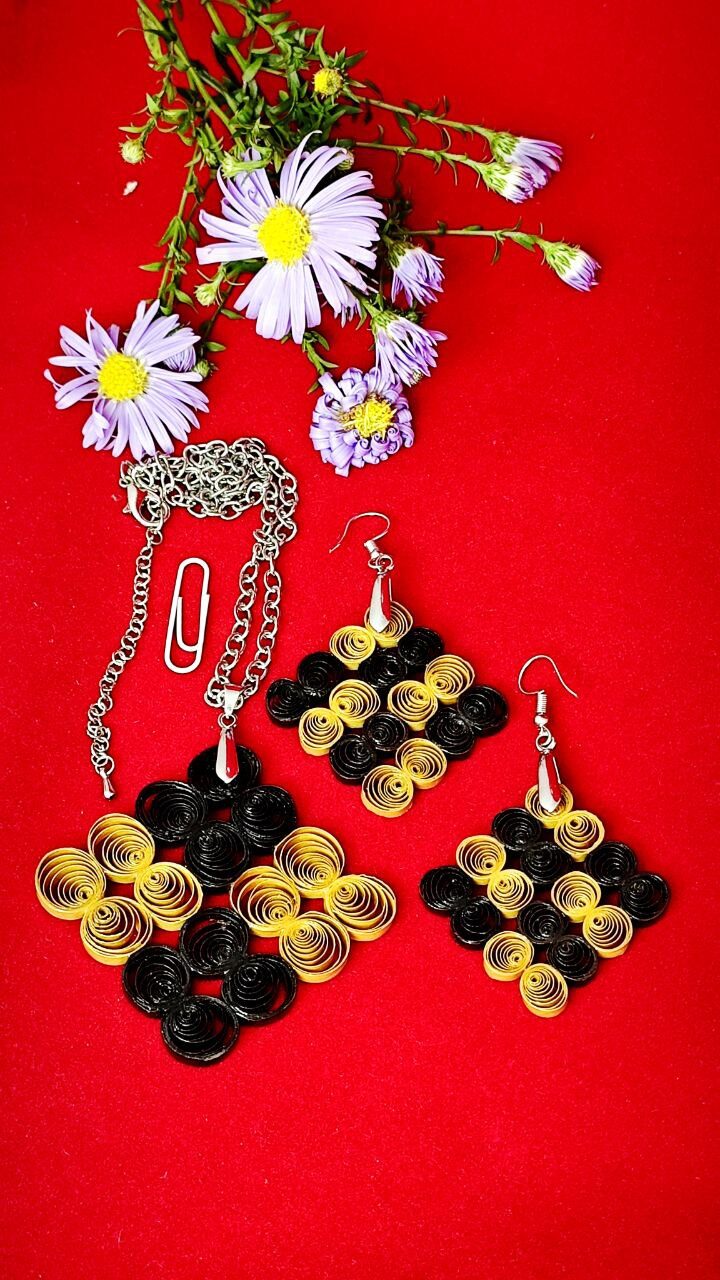 Ажурный геометрический комплект квиллинг.