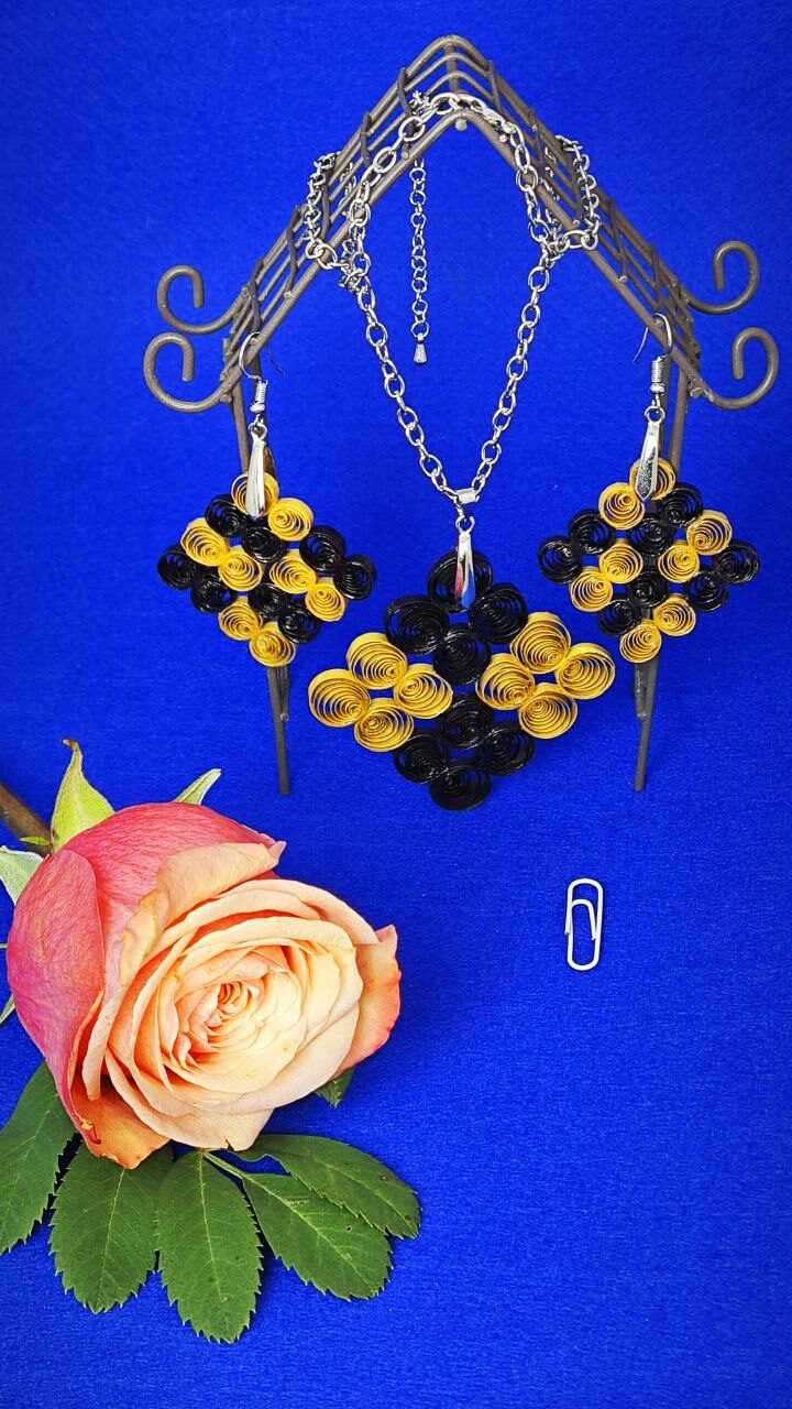 Ажурный геометрический комплект квиллинг.