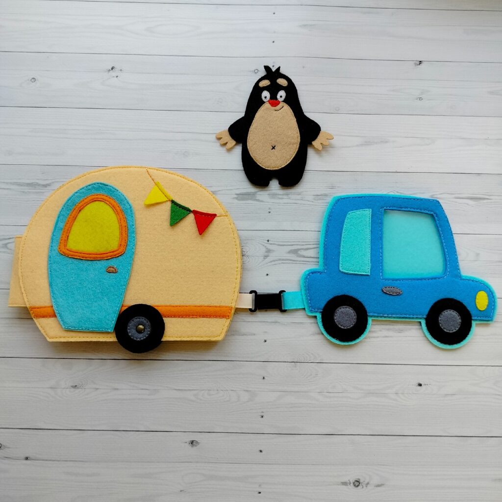 Фетровая книжка «Крошка Крот — турист»