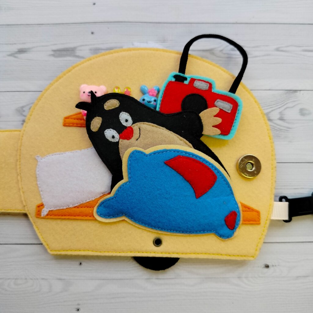 Фетровая книжка «Крошка Крот — турист»